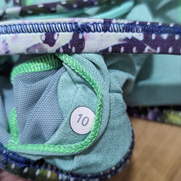 Lululemon Free to Be *Wild Bra [10] - Picture 9 of 9